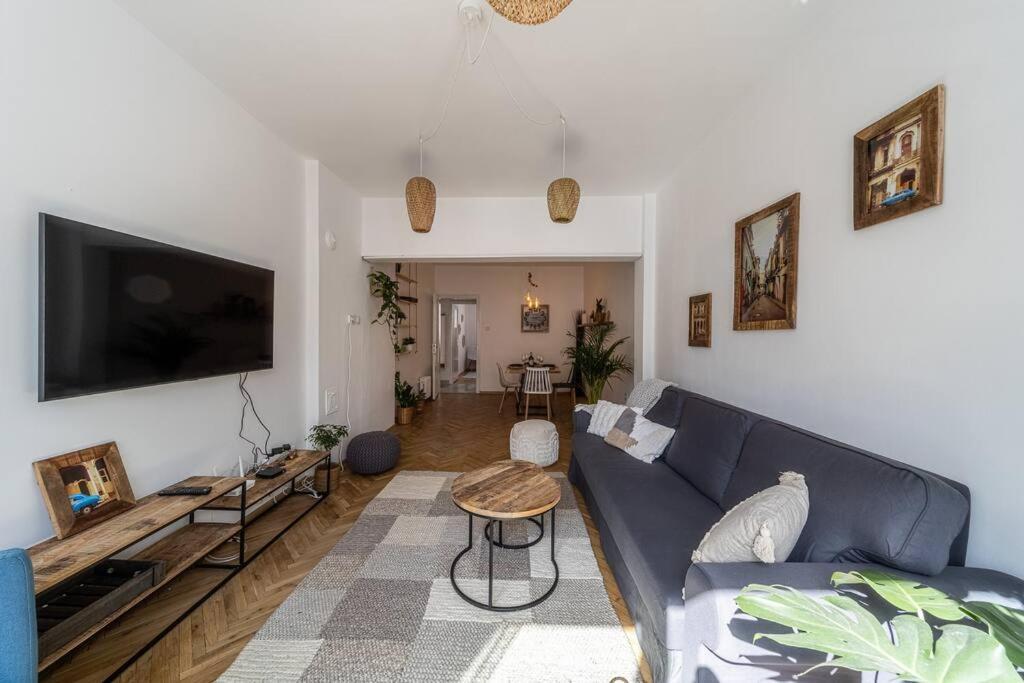 Bohohome Next To The Main Street София Экстерьер фото